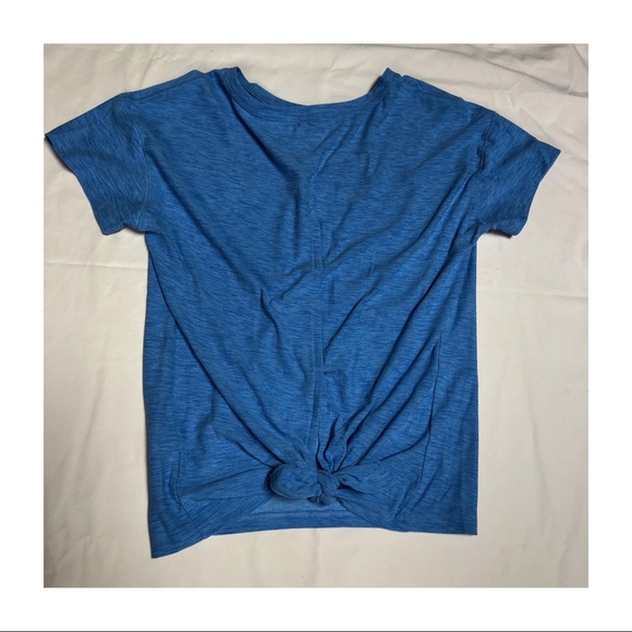 Old Navy Breathe ON Tie-Back Scoop Neck Top - Picture 4 of 6